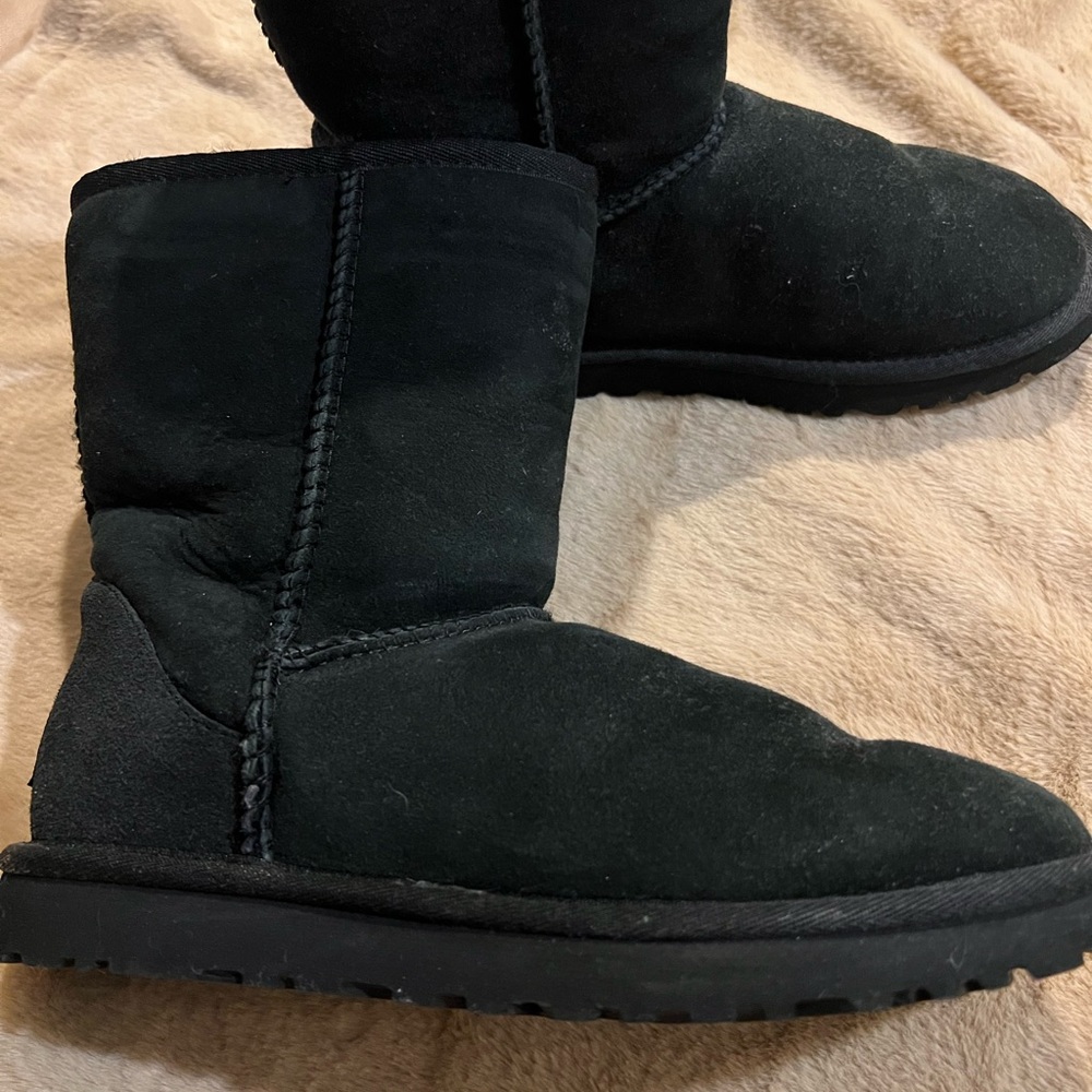 Very nice cozy uggs